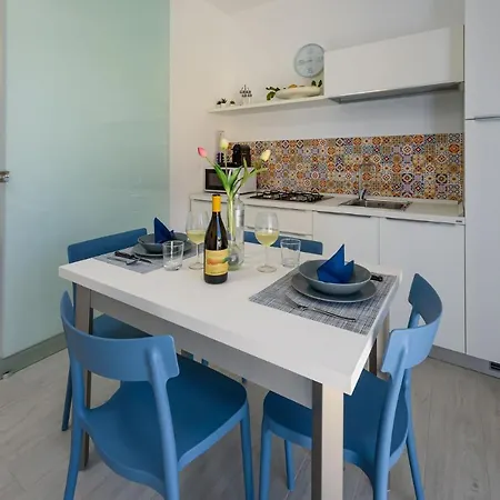 Aparthotel Luce Del Mare *