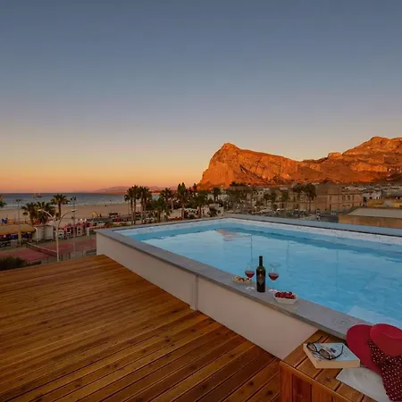 Aparthotel Luce Del Mare